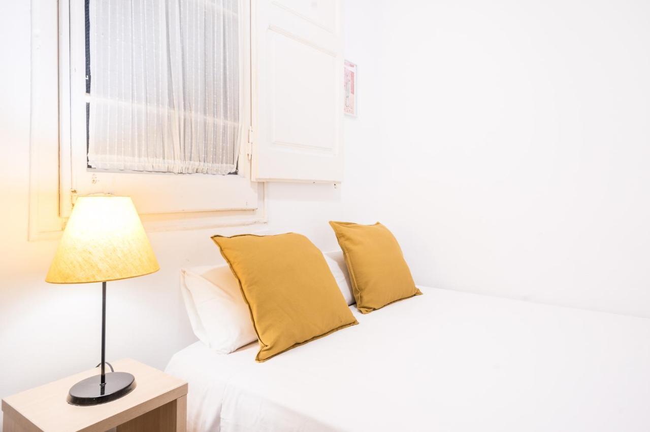 Spacious 3 Bed Apt In The Heart Of Sant Antoni Barcelona Exteriér fotografie